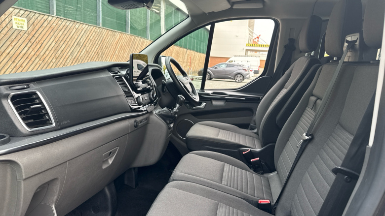 Ford Tourneo Custom Transit Custom Tourneo L2 Diesel Fwd 2.0 EcoBlue Hybrid 130ps L/R 8 Seater Titanium